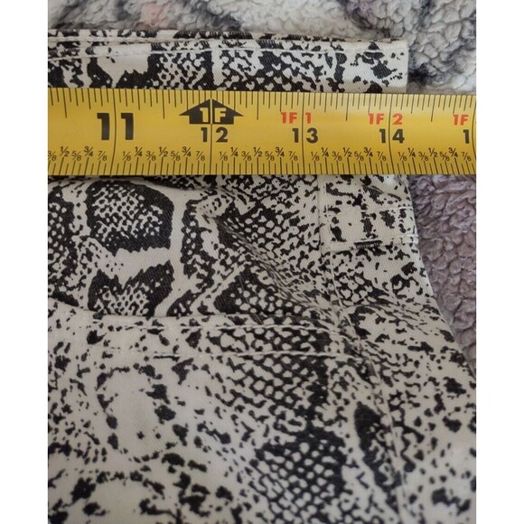 Flying Monkey Jeans Low Rise Skinny Straight Womens Snakeskin Print Size 3 - Picture 6 of 10
